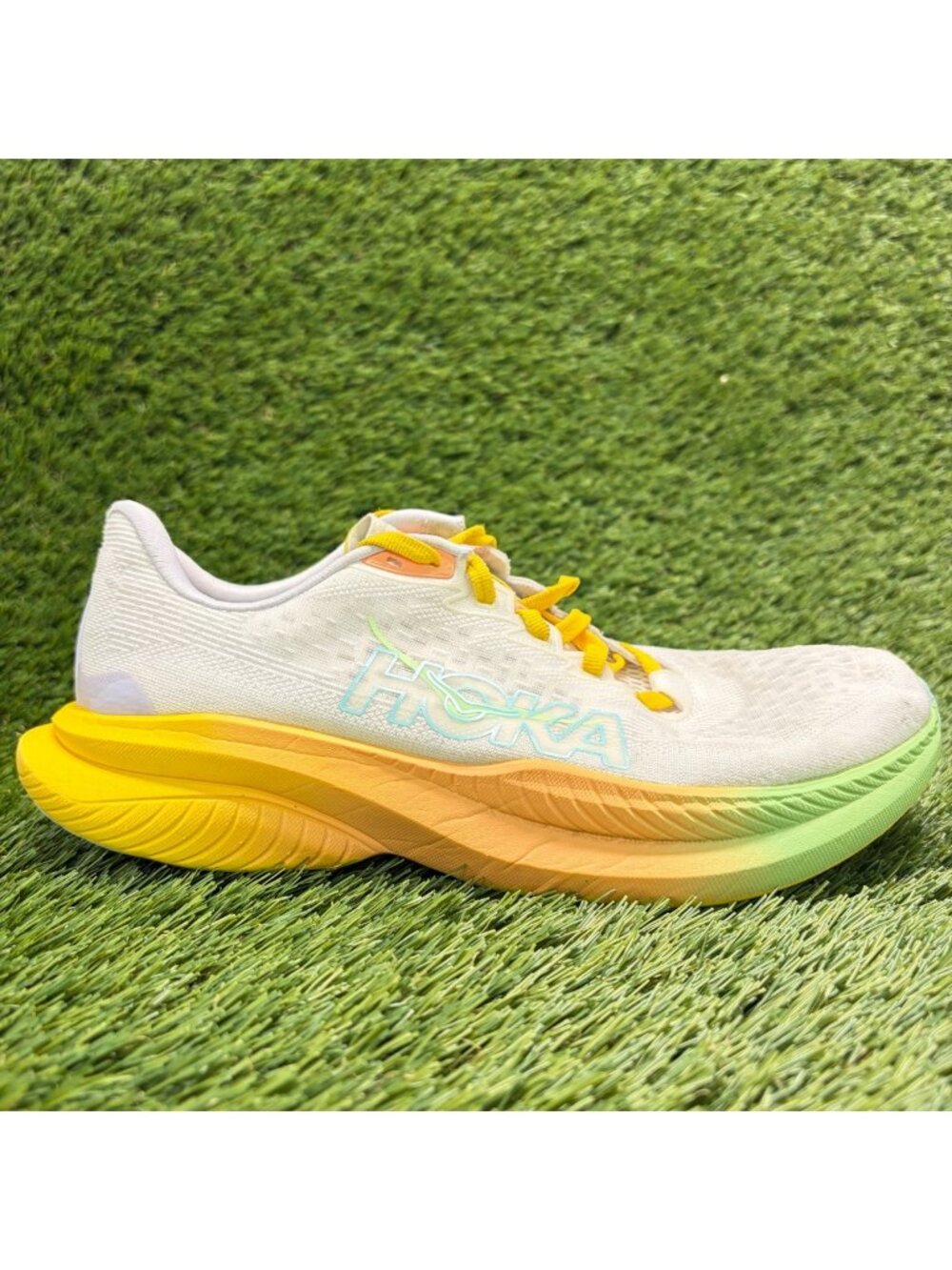 Hoka One One Mach 6 Womens Size 7 White Orange Athletic Running Shoes Sneakers